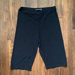 Black biker short